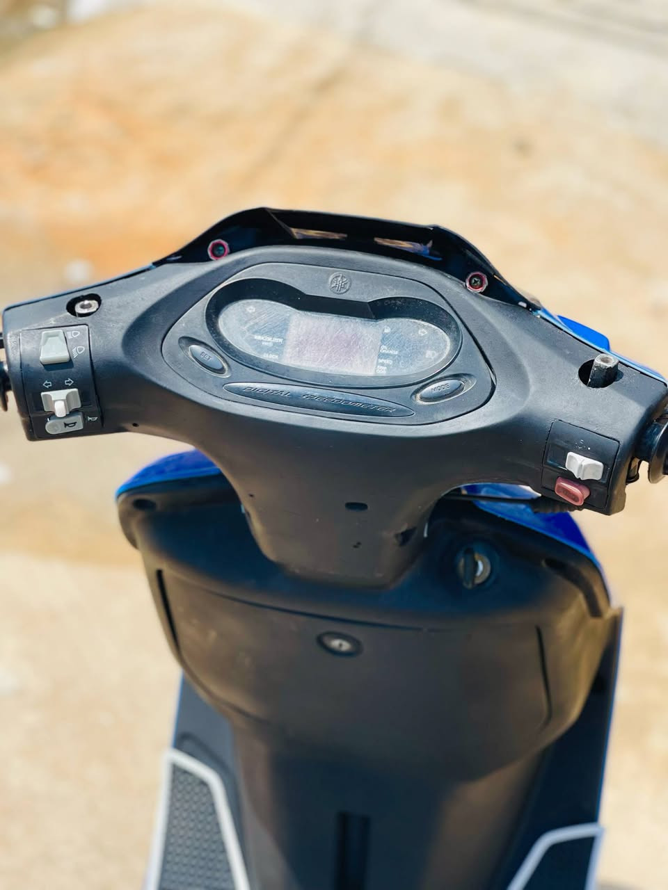 سلام عليكم دراجه فراشه للبيع مامفتوحه مكينه تخبل دراجه تترحملي عليه بس كهربائيات تعبانه باتري جديد كلجات بلادي جديد مستعجل عل بيعتهه سعر 300 قفل قفل بددون عمله لان موسعره الله شاهد واتساب فقط  ‏‪0786 481 7856‬‏
