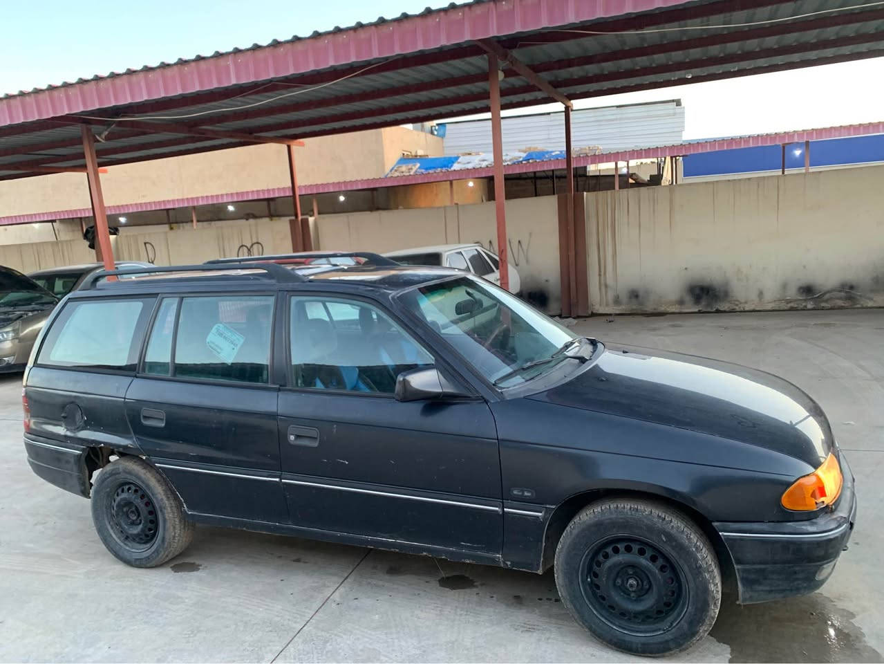 استرا 1993 سعر 25 و مجال
رقم و سنوئ اسلی شرت وکالە
مکینە 20 گیر مکینە ب شرت
بی دەعم و لئدان خاوینە
تایە تەخم هەموو ب شەرت
شوین روڤیا/***********
*********** اكر, نينوى
