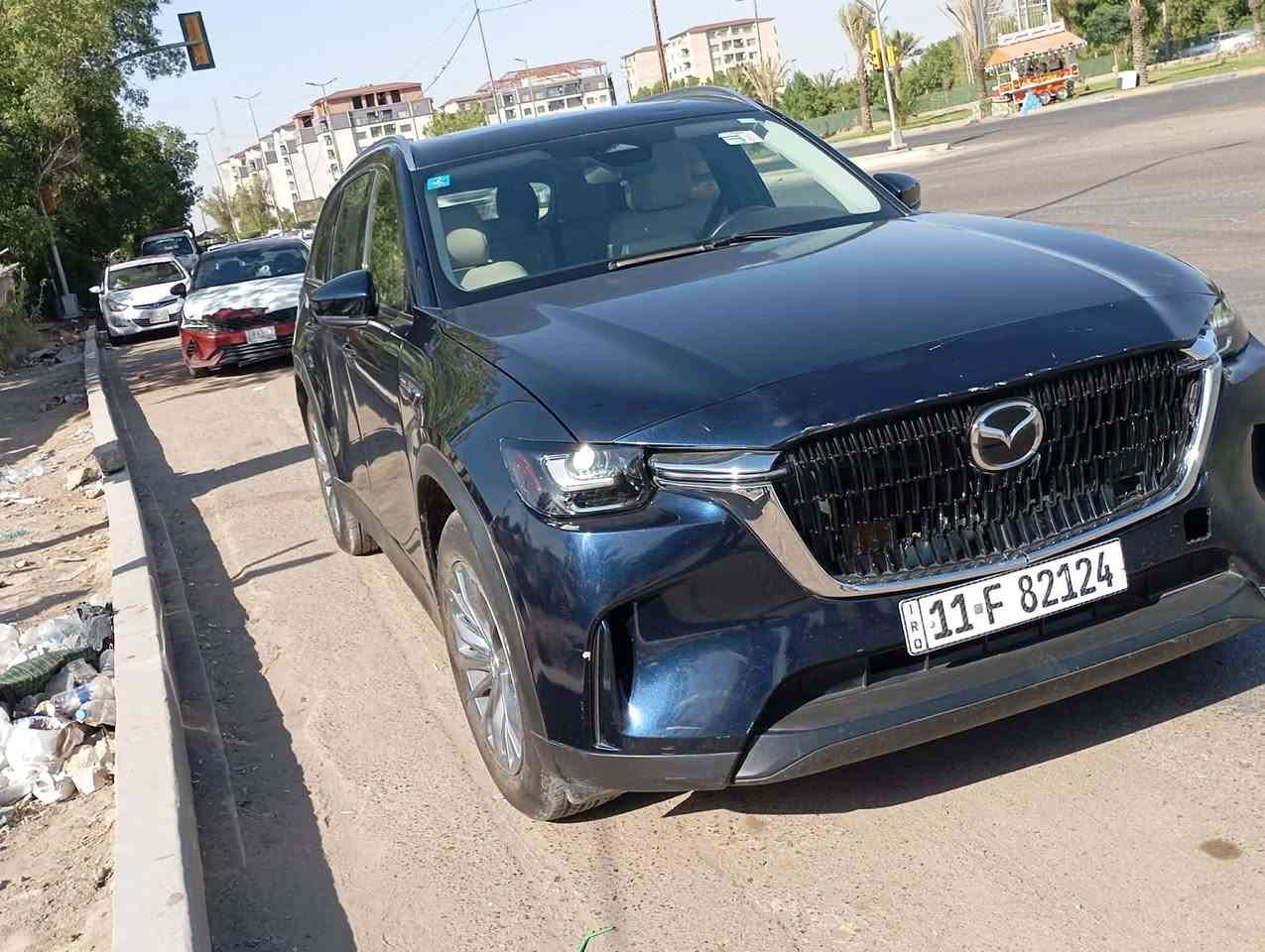 #السلام_عليكم
مازدا cx90 موديل ٢٠٢٤ هايبرد بلكن 
رقم بغداد باسمي السيارة .
فول مواصفات يعني رادرات فتحة تدفئة تبريد بالكشن تبريد ثلاث قطع ..... الخ .
 ماشية ٩ الاف 
صور الحادث بالمنشور 
البنيد والجنطة مبدل بلادي وصبغ جاملغ خلفي
المكان الدورة شارع ابو الطيارة 
 السعر 255$
***********
