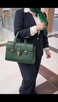 حقيبة • أناقة • احجزي