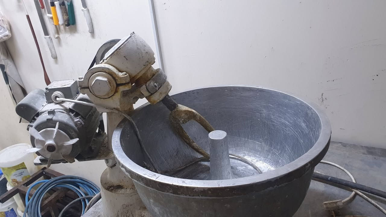 عندي هذني للبيع مكاني كربلاء
مليون ونص وياهن صواني وشابك


**إذا كنت صاحب هذا الإعلان وتريد حذفه لأي سبب، رجاءا أرسل رسالة إلى الدعم الفني**