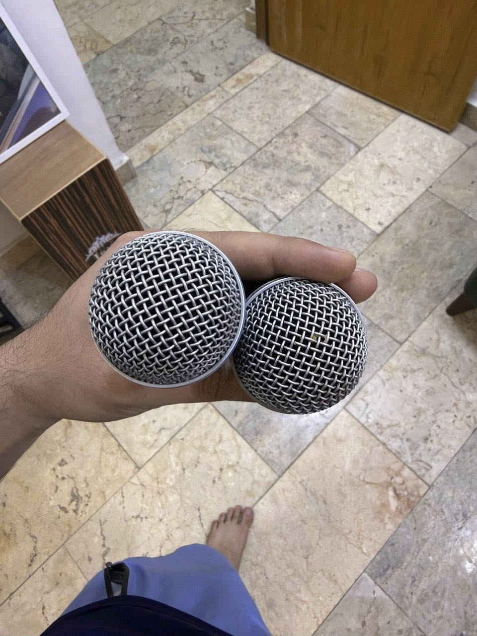 للبيع مايك شور الاصلي   Beta. A58
مايكات شور Beta 58A معروف بقوة صوته ونقاوته، مناسب  لاصحاب الهيئات والحسينيات وللحفلات والفرق الموسيقية والمساجد والاستوديو.
المايك شغال تمام وحالته ممتازة مستخدم قليل جدا في ستديو منزلي 
 واللي يعرف مايكات شور اكيد  يعرف قيمته.
وزن ثقيل الاصلي لوكو حفر  داخل الشبك 

سعر الواحد 110 الف 

📍 المكان: بغداد الدورة 
📞 للاستفسار: ***********
