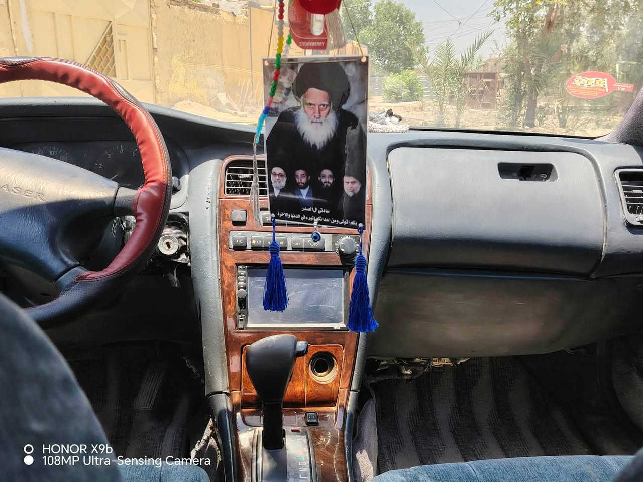 سلام عليكم شيزر للبيع مكفوله من كصه والضربه القويه رقم انكليزي راعيه يمي السياره مال جناي متعوب عليه تخم تاير ويل كب كهربائيات كله شغاله تجي وتشوف بعينك السعر 54وبيه مجال رقم الهاتف ***********
