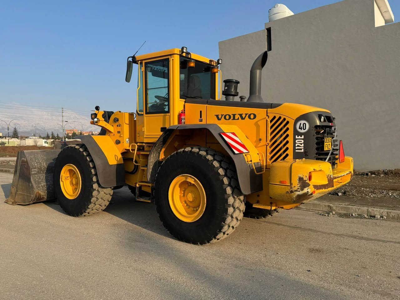 ***********

Volvo l120e
2005
4000سەحات
هەموو گیانی بەشەرت 
بۆیاخی نییە أربيل, العراق
