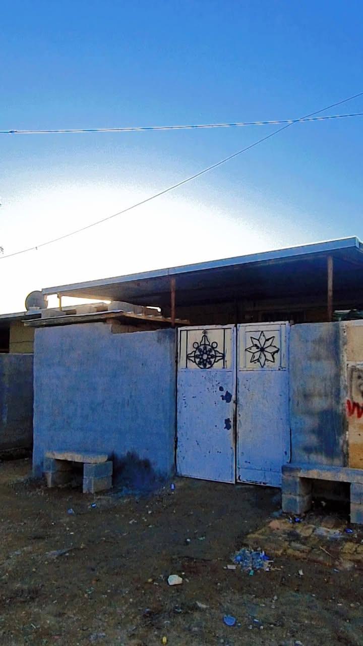 سلام عليكم من رخصت الادمن البيت البيع المساحه ١٠٠ متر العنوان الحسينيه مال الرشديه منطقه المخابرات يم مدرسه الرياض البيت تجاوز الاستفسار على الرقم ***********
