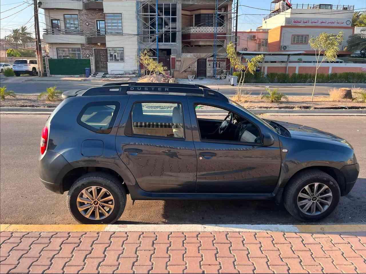 للبيع رينو داستر 2017 
السنويه باسمي و الرقم بغداد الجديد
المحرك حجم 2000 cc
السيارة حالتها ممتازه
كامرة خلفية
تبريدها ممتاز
اللون فيلي
الموقع بغداد الداوودي
السعر 80 ورقه
للاستفسار التفضل على الخاص او الرقم ***********
