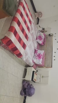 غرفة تركية • مستعملة • فيها ضرر