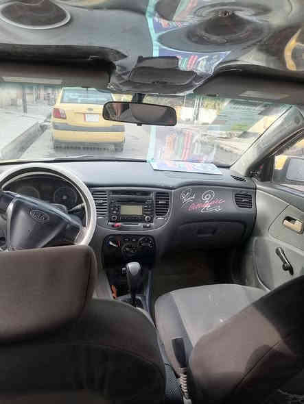 السلام عليكم كيا ريو 209 محرك16 سنويه جديده هزه جديده كير توماتيك شرط التحويل طخم جديد طخم تاير جديد 80قابل للتفواض***********
***********
