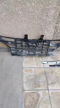 شباك سانتا كروز 2024 ضرر بسيط للبيع  التفاصيل في الفيديو  للاستفسار : ...