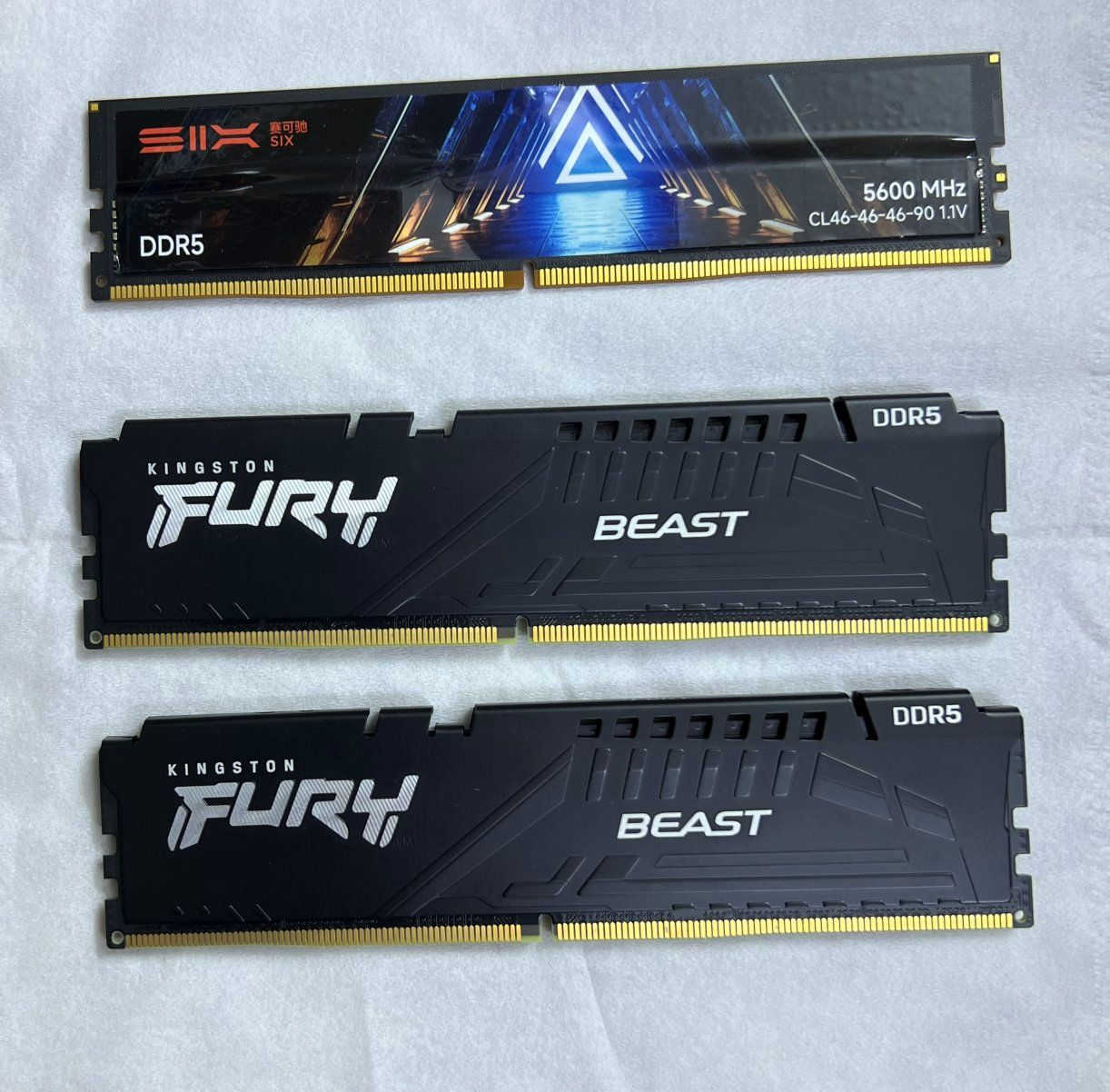 رامات DDR5 RAM للبيع

للتواصل خاص او واتساب ***********

3 قطع JUHOR جديد ينباعن سوه 

كروشل 4 قطع مستخدم نظيفات تريد 2 تريد 4 

Kingstons + SIIX ينباع سوه حجمهن 96GB

