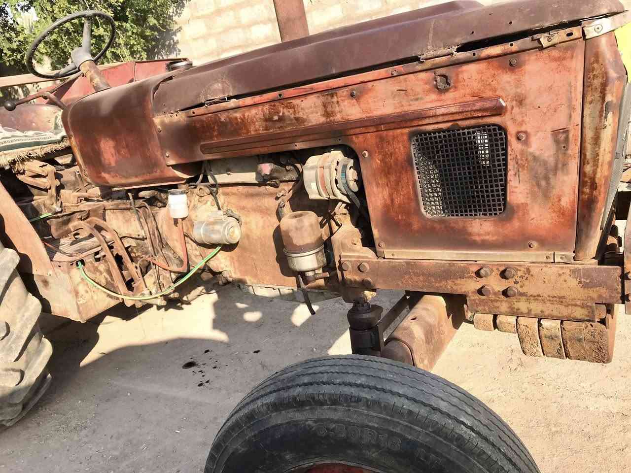 السلام عليكم للبيع عنتر ٨٧ رقم وسنويه بدون تحويل جاهزه عل الشركة محرك كير هيدروليك مكفولات مكاني كربلاء السعر ٤٥٠٠ الاستفسار ***********
