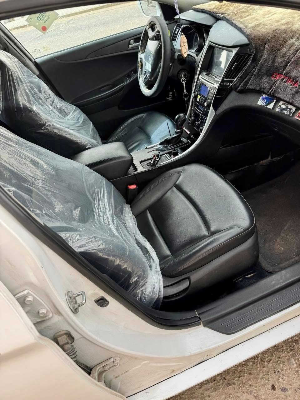 سلام عليكم سوناتا 2014 وراد كوري  كصه جنطه سياره جديده كلش احله من صور جاهزه من كلشي مكينه كير حداديه تبريد مكفولات مكينه 2000 دوش غازاصل 
متوم شمالي طبق اصل شرط  شاشه  كشنات كهرباء تدفئه 
بيع السعر خاص
الهاتف *********** البصره
