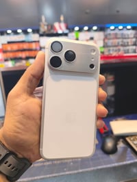 آيفون ١٧ برو ماكس • سلفر • بطارية ١٠٠٪