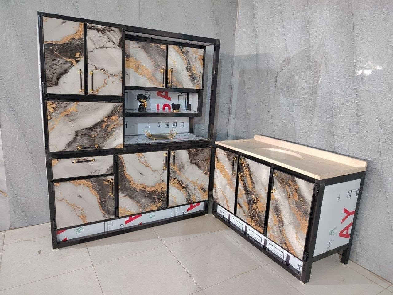 كاونتر ارضي وملحق متر ونص 
سنك  متر وعشرين 
السنك مرمر صناعي


**إذا كنت صاحب هذا الإعلان وتريد حذفه لأي سبب، رجاءا أرسل رسالة إلى الدعم الفني**