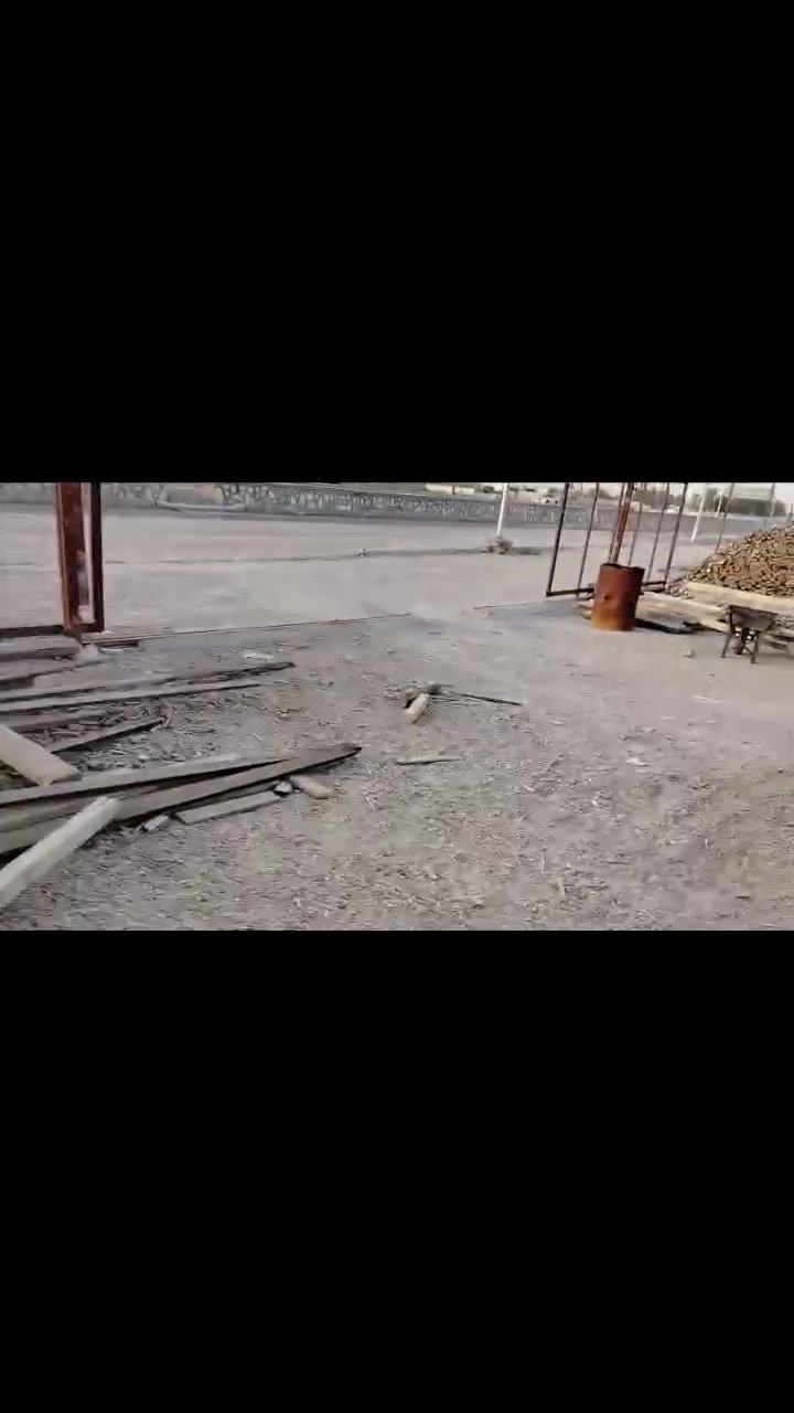 سلام عليكم اخوتي خشب مستعمل مختلف القياسات بيع عل مكعب وجكات عدد ٢٥٠ العنوان الفلوجه الزويه قرب جسر الجديد رقم التليفون*********** ***********
