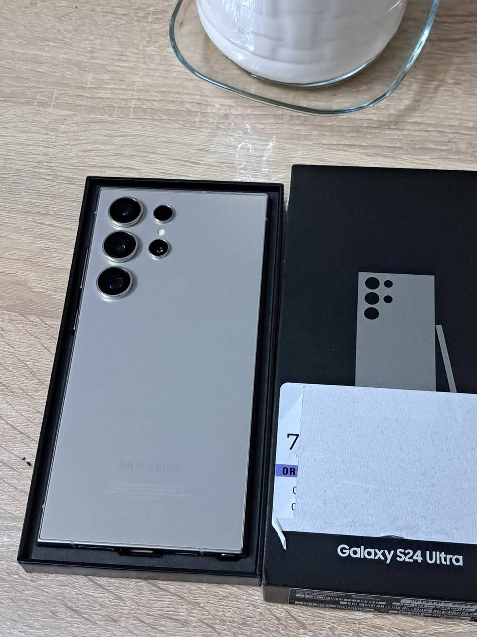 GALAXY S24 ultra 5G
10 روز به كارهاتووه
 نرخى 900  هه زار 
زاكيره 256  رام 12 خاوينى 99%    
كامل  ئه شيا بي عه يب  و به زه مان 2رؤژ  گه ياندن هه يه 
***********
***********
------------------------------------------------------------------------------------
GALAXY S24 ultra 5G 
مستخدم 10 ايام
سعره 900 الف 
ذاكره 256  رام 12  نظافه 99 %    
 غراضه كامل مابيه عيب خطين  و  بضمان يومين الفحص
متوفر توصيل
***********
***********
