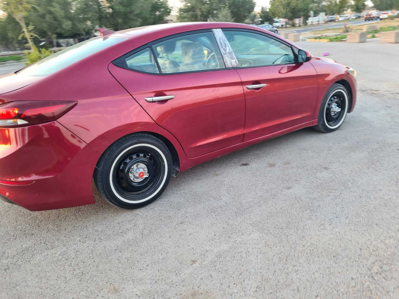 السلام عليكم..رمضان كريم ...
النترى موديل 2017..امريكيه الون ماروني.
حادثه الجاملغ الايمن والبنيد بدايه البدنه .يعني شي خفيف
مواصفات معروفه ..فياده ثلاثه انضمه ...مكينه 2000دوش
كير اي تي....كامره خلفيه تحكمات جهتين كروس سرعه..
وبعد بيه هواي مواصفات ..تبريد ثلج .تخم تاير السياره جاهزه.
بيه قطع صبغ بدون دواخل .ابيع احزام.احسن الك والي،...
رقم بغداد دولي الجديد ...بسمي ..سنويه جديده...
السعر،(108$)والشراي يدلل ....العنوان بغداد الكرخ شهداء السيديه ...قرب تقاطع دويش..ولتفاصيل  لكثر الاتصال على الرقم ***********...علي .تحياتي للجميع ....
