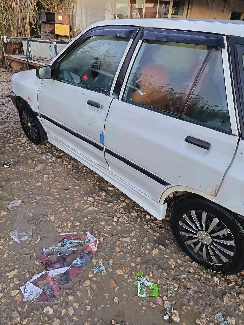 سلام عليكم سايبا للبيع َموديل 1١ مكفوله من ضربه  شواسي بلاديه رقم بابل مداورثاني يوم كير مكفول محرك بيه تبخير صدر نضيف تخم تاير سعر ٢٧ وبيها مجال قليل مكان سياره كربلاء الحسينيه للاستفسار ***********
