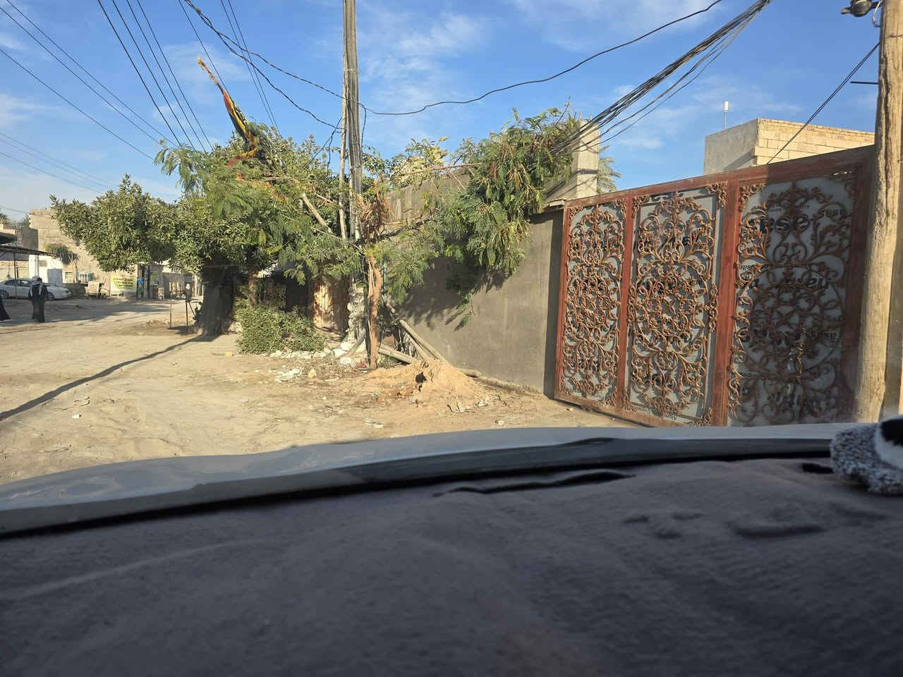 هيكل للبيع  اساس جلمود وسبيس ورفت وطابوك درجه اوله مرقم مشمول بلطتويب وخدمات فول  مساحته 250 شارع المعمل  مقابيل مجمع المختار يبعد ١٠٠ عن شارع العام 
*********** واتساب
