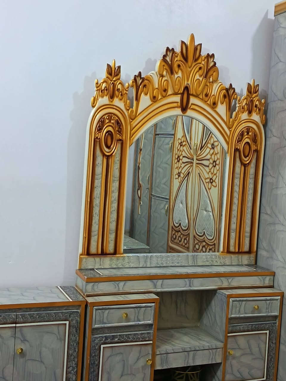 السلام عليكم غرفه  ما مستخدمه هواي جديده رقم الهاتف (***********)
