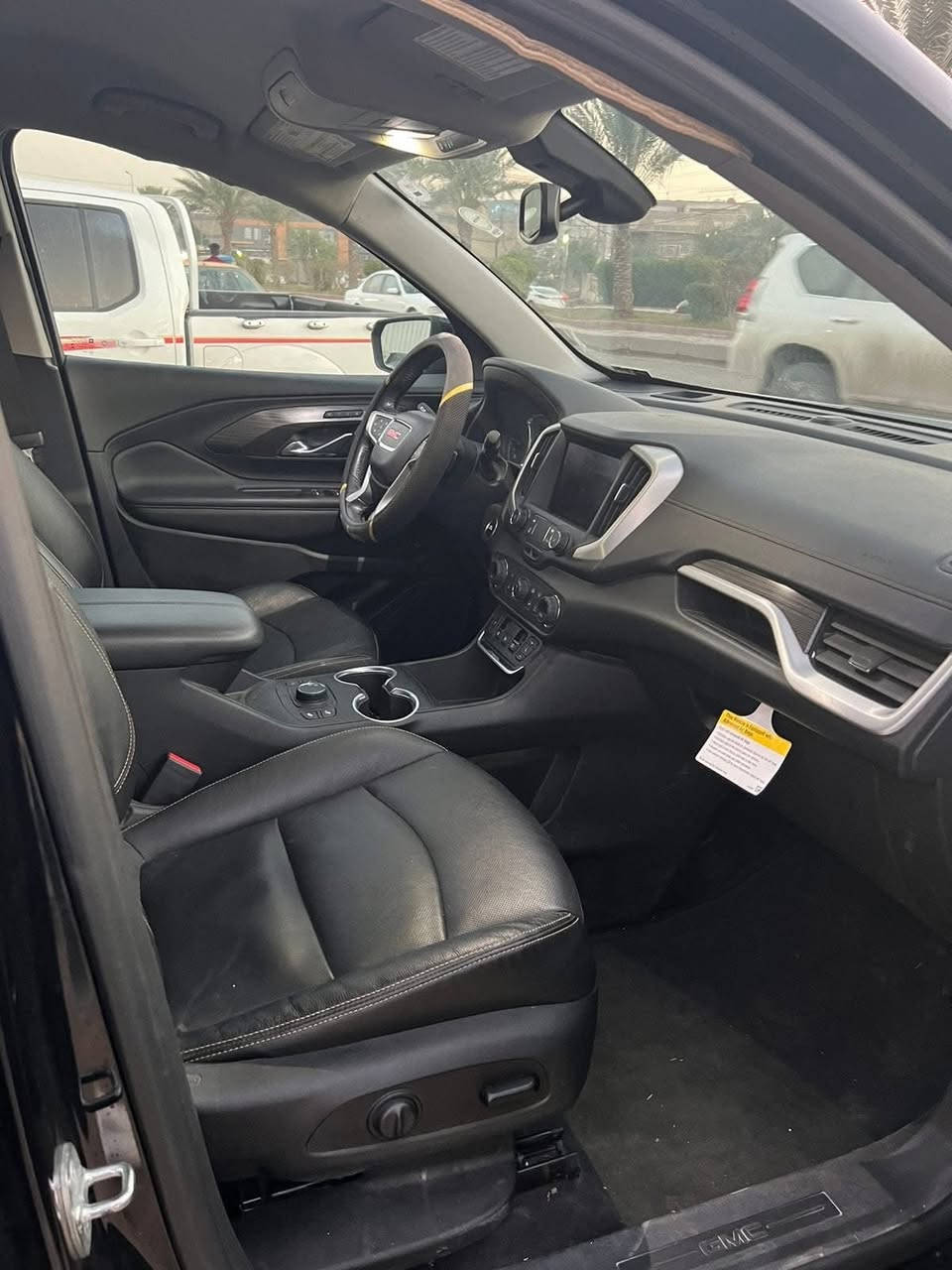 سيارة GMC تيران 2021امريكي
السيارة فول مواصفات عدا السلايد 
اربع بيبان بصمة +كشنات جلد
كشنات كهرباء +ذاكرة
تدفئة وتبريد كشنات +كير بصمة
مانع انزلاق+رادارات +شاشة كبيرة
تحكمات ستيرن +بصمة
لايت زنون +إشارة مرايات
اربع قطع صبغ 

فئة SLT

رايد مراوس بدورنكو او جيب 2014 او 2015

للاستفسار هذا رقمي ***********
