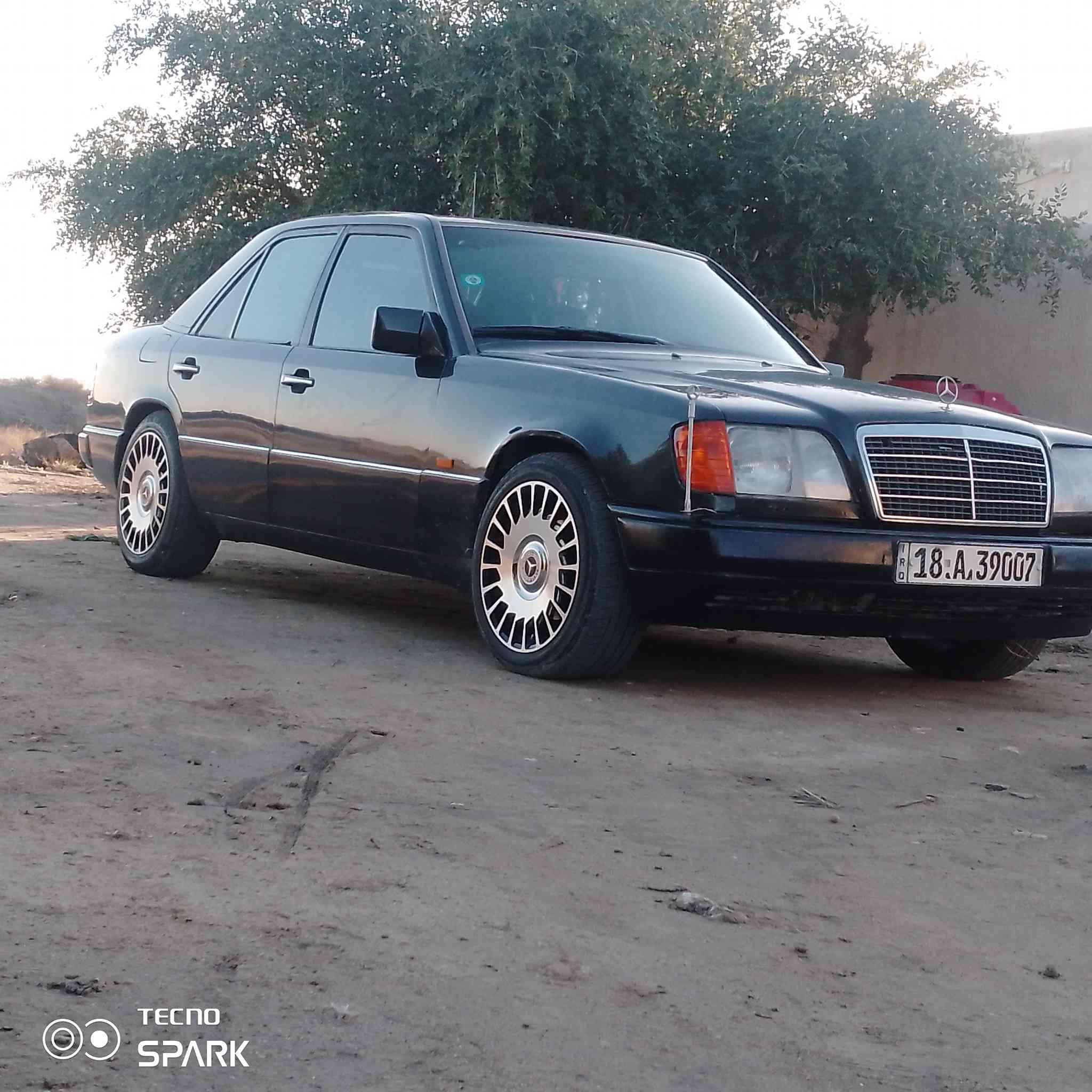 للبيع مارسدس موديل 90 رقم دولي هزه جديده محور 3000 فيشه او بطل  دواخل جلد كهرباء حدادية جديدة ويل 17كهربائيات كاملة تبريد تدفئه.... يرهم امراوس اب راس لثور 
المكان الناصريه  قضاء البطحاء 
***********
