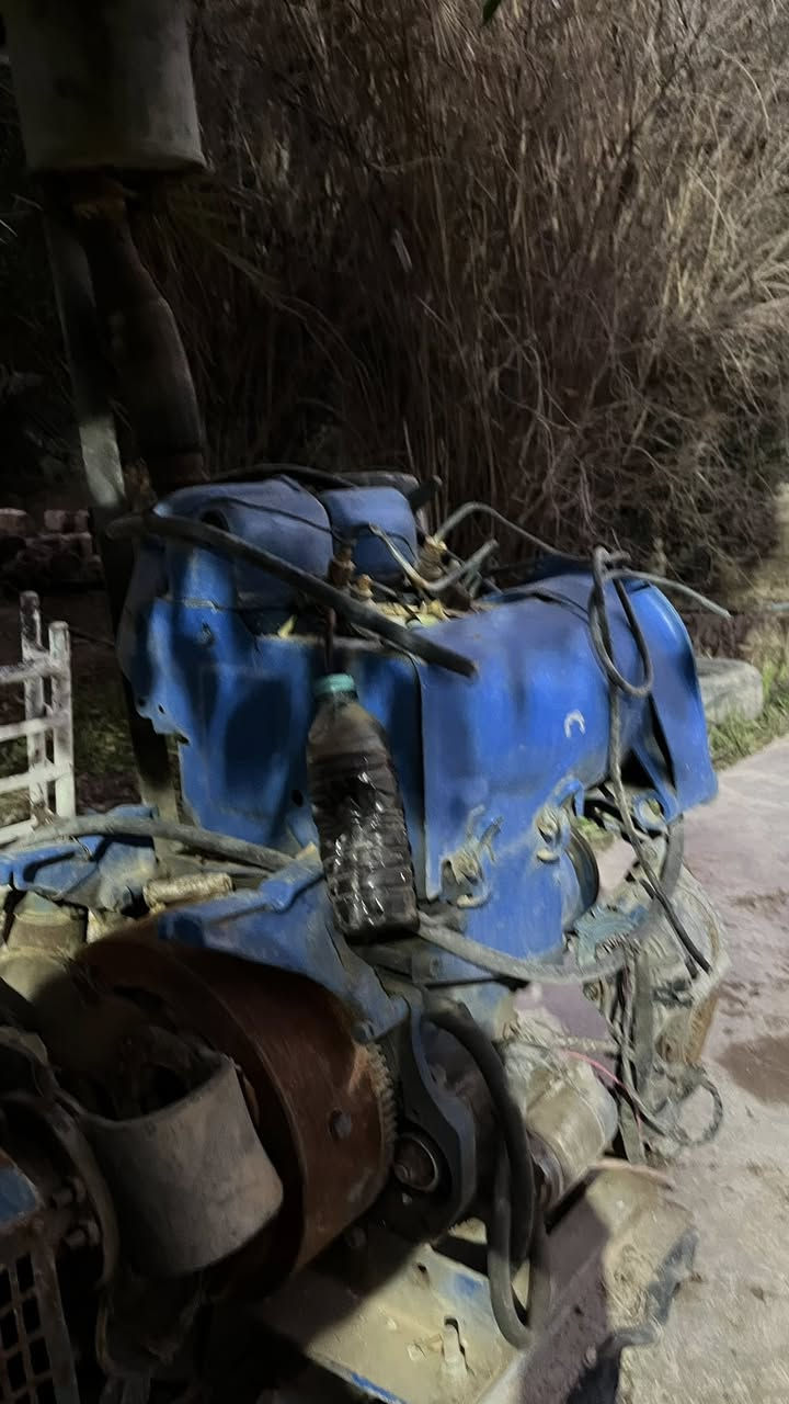 السلام عليكم دويز ثنين بستم للبيع ابو. صاروخ شغال كامل تأخذ ع فحص. مكاني ديالى  ***********
