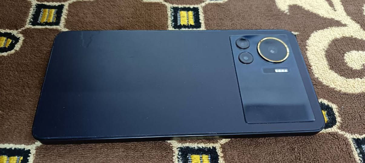 أنفنكس نوت 12vibذاكرته 256 بصمه صفح الجهاز مكفول من اي عطل بدون ملحقات فقط جهاز رايده ب110وبي مجال مكاني بغداد مدينة الصدر شراي يتصل ***********
