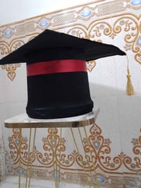 قبعات تخرج • حجم كبير • حجم صغير