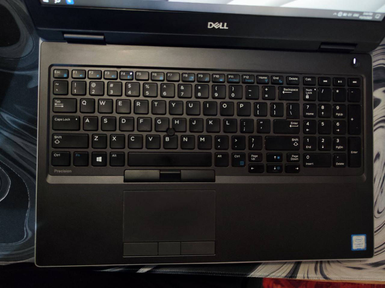 Dell Precision 7540 – المواصفات لابتوب النظافة %95
المعالج: Intel Core i7 / i7-9850H (جيل 9)
الرام: 16GB DDR4
التخزين: 512GB SSD NVMe
كارت الشاشة: NVIDIA Quadro T1000 (4GB)
الشاشة: 15.6" FHD IPS
البطارية: 6-Cell

المنافذ:

USB-C Thunderbolt
USB 3.0
HDMI
Mini DisplayPort
قارئ SD
Ethernet

الوزن: حوالي 2.5 كجم
نظام التشغيل: Windows 11 
السعر 600 الف


**إذا كنت صاحب هذا الإعلان وتريد حذفه لأي سبب، رجاءا أرسل رسالة إلى الدعم الفني**