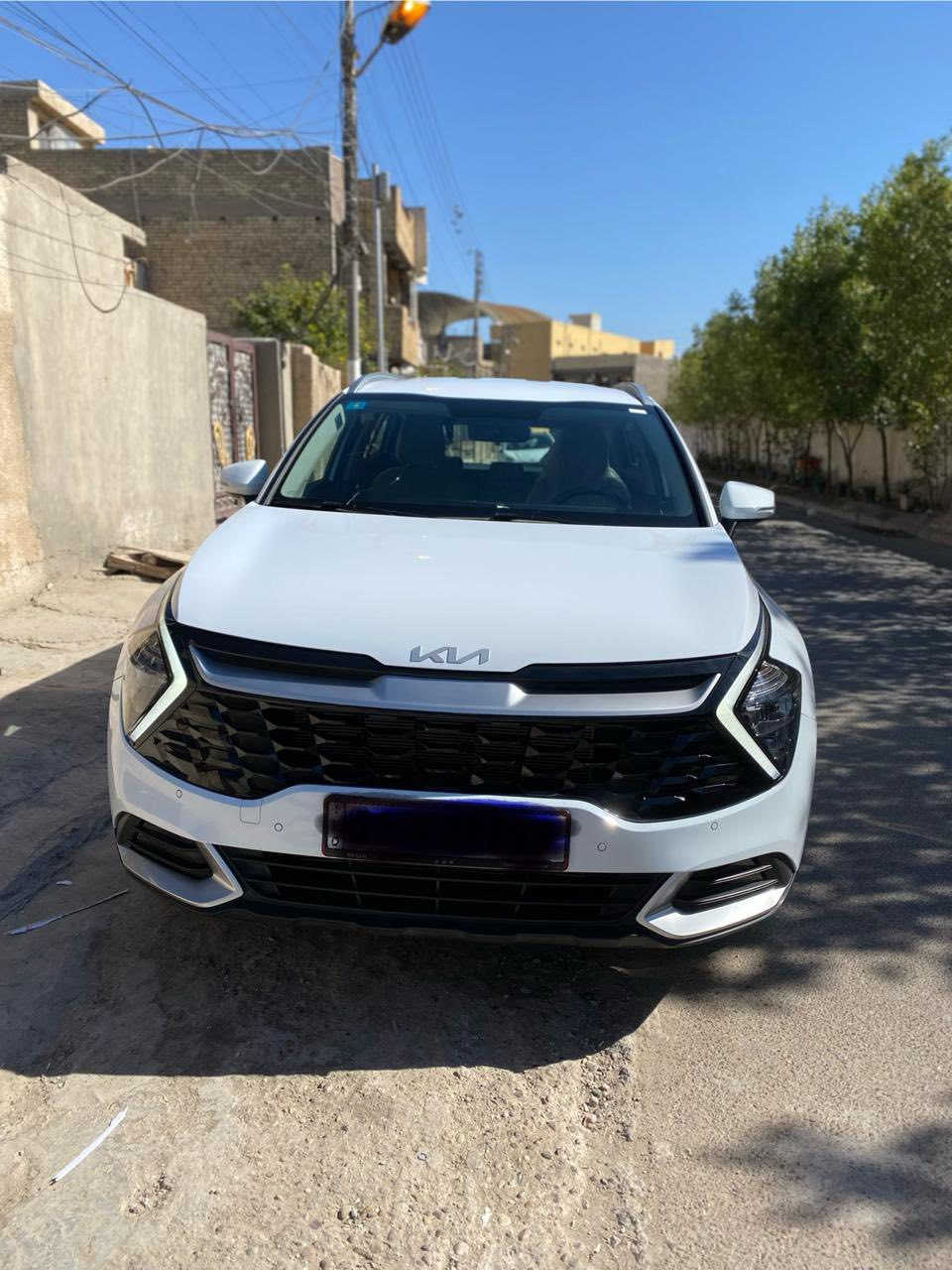 السلام عليكم 
النوع : كيا سبورتج ( خليجي) 
* السياره دوليه ام الضمان 
الموديل : 2024 
الرقم : بغداد ( بأسمي ) 
عداد المسافه :37 الف كيلو 
السياره : كفاله عامه 
المواصفات : 
* المحرك : 2000 دوش 
* بصمة + بصمة ابواب 
* شاشة دجتل 
* تشغيل عن بعد 
* تبريد قطعتين 
* كراسي كهرباء 
* شاحن وايرليست
* سايد بريك بصمه 
* فول تحكم ستيرن 
* 3 انظمه قياده 
* تدفئة كشنات + تدفئة ستيرن 
* شاشة + كاميره + كاربلي 
* اشاير بلمري + المري شفط 
* حساسات اماميه خلفيه 
* LAD نهاري امامي خلفي 
العنوان : بغداد - البياع 
السعر :227  ورقه
للتواصل على الرقم ***********

