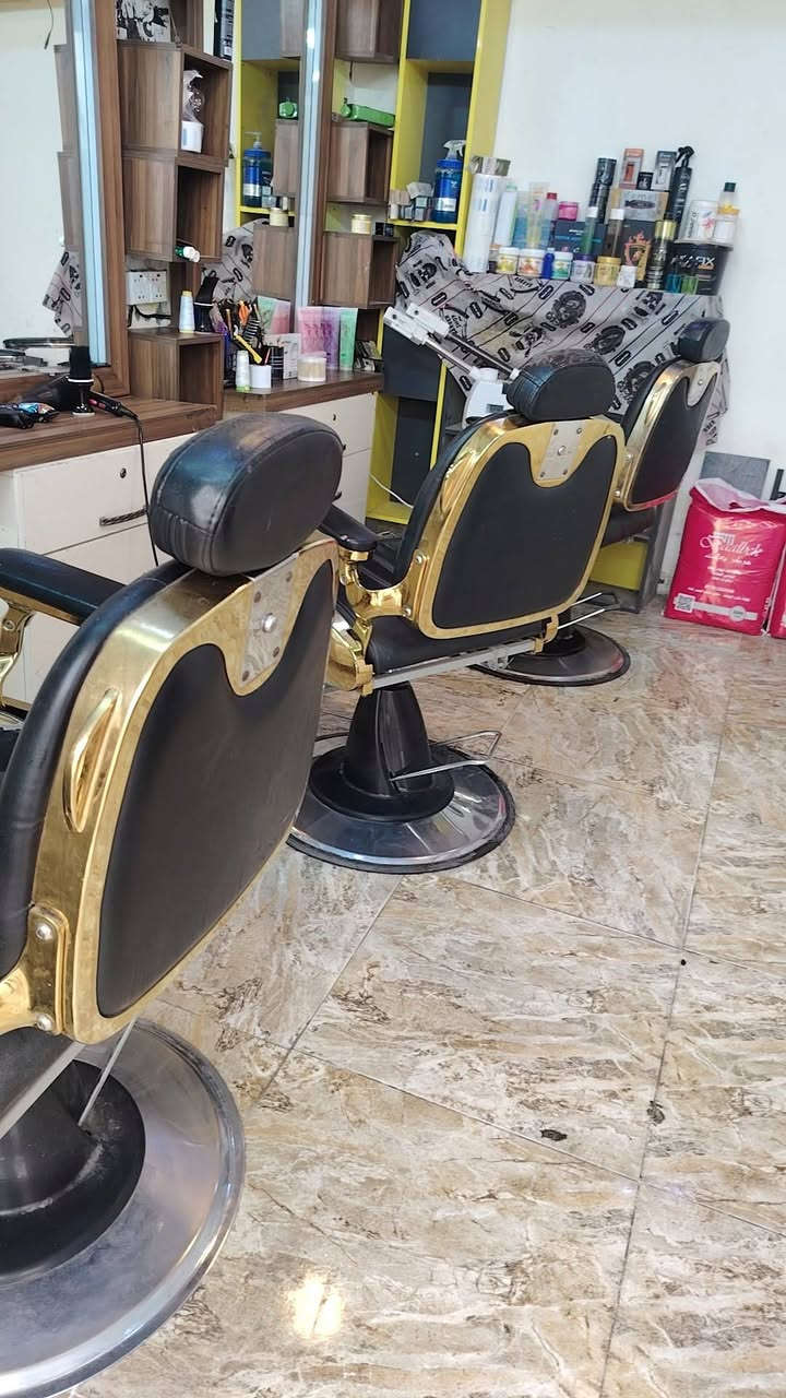 السلام عليكم كراسي ملكي ٣ ميوزه٣ للبيع مع الأدوات
غراض كامله
*********** واتس
