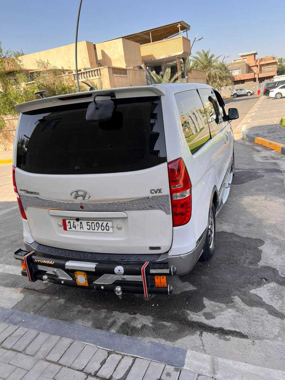 سلام وعليكم  بيه خط موضفين من الجموريه لجزاهر سعر الخط شهريه 690 بل كهرباء سياره ستارك لبيع مديل ١٢ مسكر بلاد سياره بيه رشات صبغ مكينه سورنتو جديده سياره مصفره من هيه وغرامات وجميع المور سنويه جديده مكان البصره الهارثه سياره جاهزه مال جناي سعر 170 وبيه مجال 
***********
