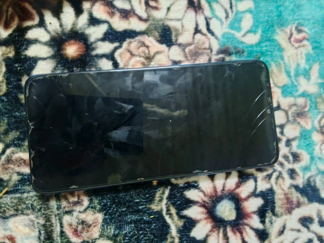 هونر X7 
شاشة ممتازة
الذاكرة 128
الهارد 4
بيجي 60 فريم
السعر خاص


**إذا كنت صاحب هذا الإعلان وتريد حذفه لأي سبب، رجاءا أرسل رسالة إلى الدعم الفني**