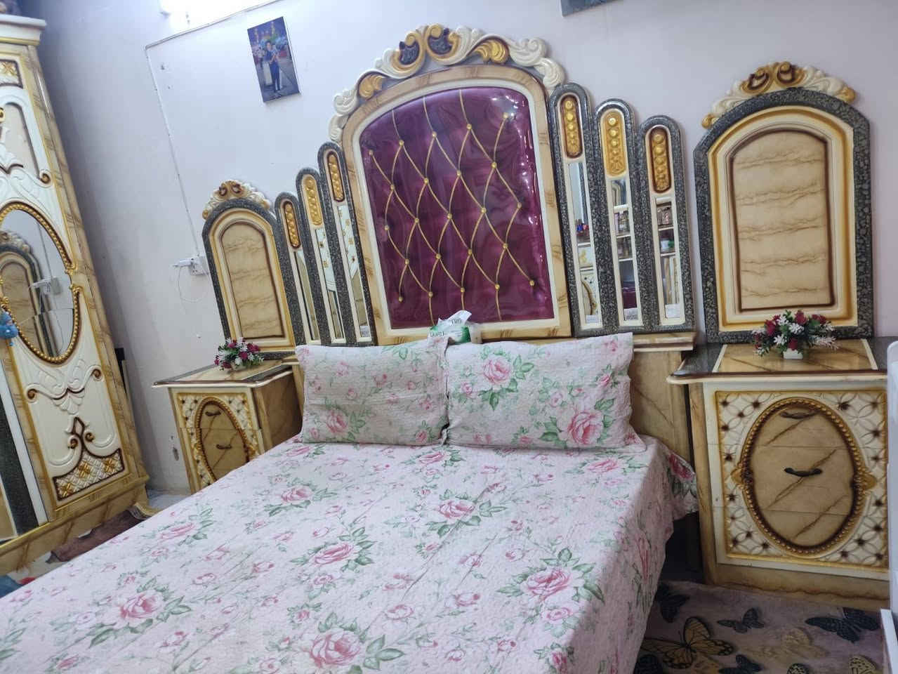 السلام عليكم غرفه اخشاب 7 قطع نضيفه مكاني بغداد مدينه الصدر السعر بل خاص او اتصل ***********
