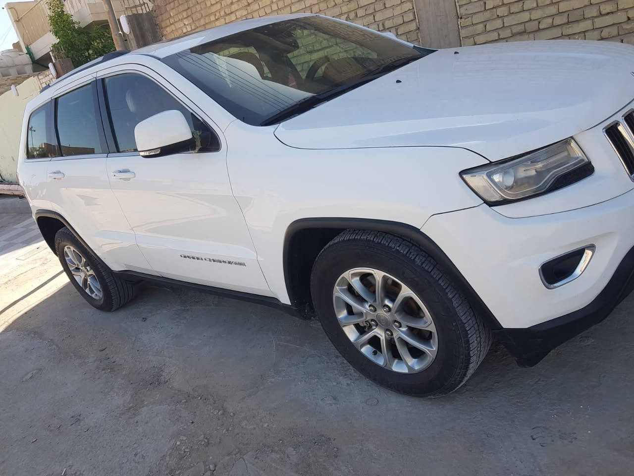 جيب لاريدو خليجي موديل2014 مكفوله كفاله عامه ومواصفاتهه معروفه ماشيه 162 السعر 225 وبيهه مجال العنوان ديوانيه موبايل ***********رقم بغداد بأسمي
