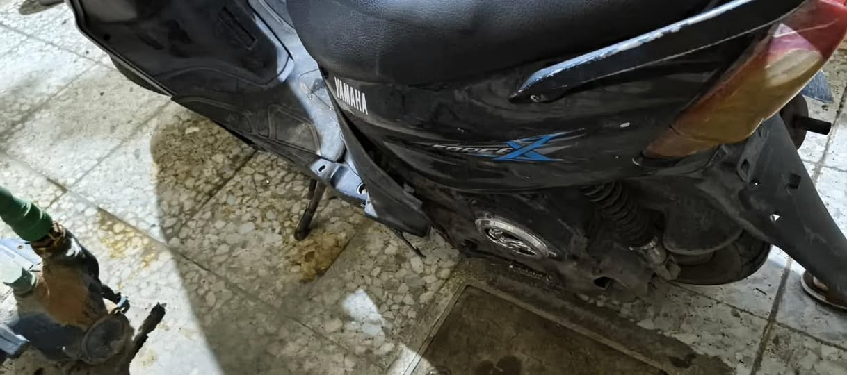 قجمة للبيع
لدراجه تمشي مسافه وتطفه ابيع كوم حديد

الامين الثانية 

*********** 

٢٥٠ وبيهه مجال
