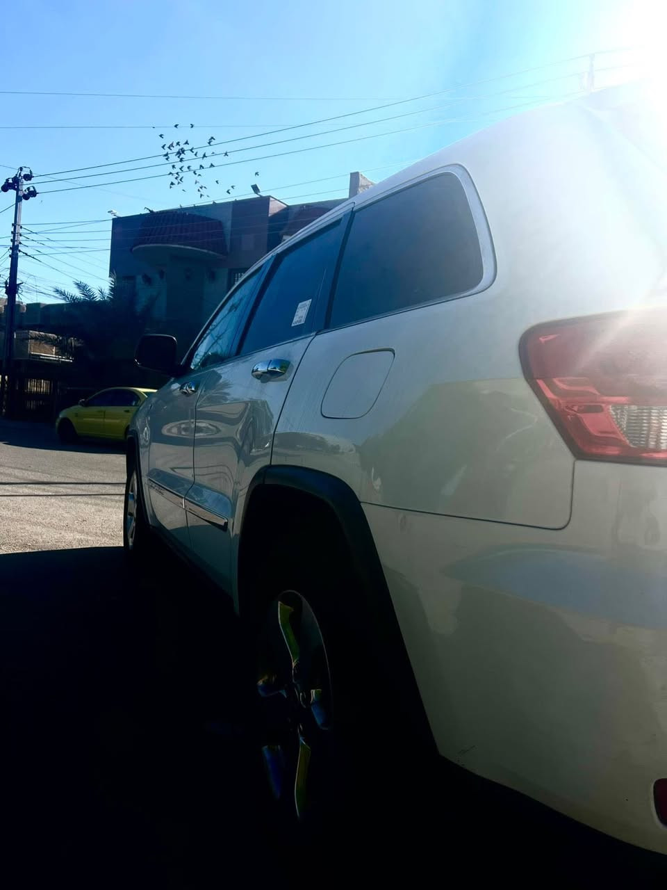 السلام عليكم جيب لاريدو 2014 تخم تايرات جدد باتري جديد السياره كلش حلوه ونظيفه وجاهزه مكفوله من محرك وكير السياره خليجي 1/1 فول مواصفات فتحه منظومه زنون داخل لونين بصمه تشغيل عند بعد فقط بارد بالصندوق شبر السعر 179 وبيها مجال ***********
