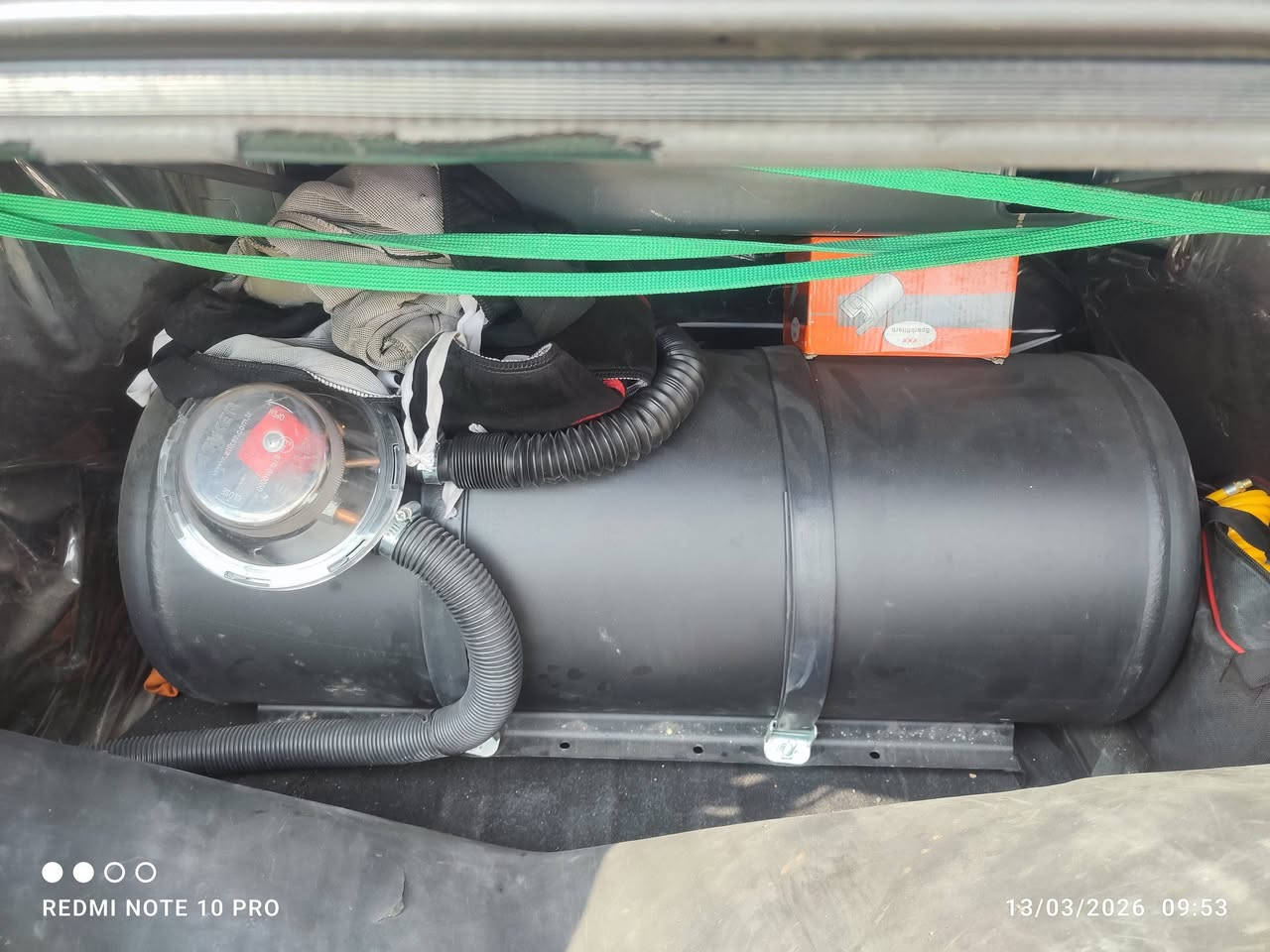 السلام عليكم سيارة افانتي 2017 للبيع بإسمي
بدون ضرر خلاص 
المكينة شركة مامفتوح شرط 
تبريد قطعتين 
كشنات جلد تدفئة +تبريد
تحكمات ستيرن 
بصمة 
منظومة غاز 
ستيرن تدفئة 
غير متواجد على الفيس بوك اتصل على رقم لتفاصيل أكثر 
***********
***********
