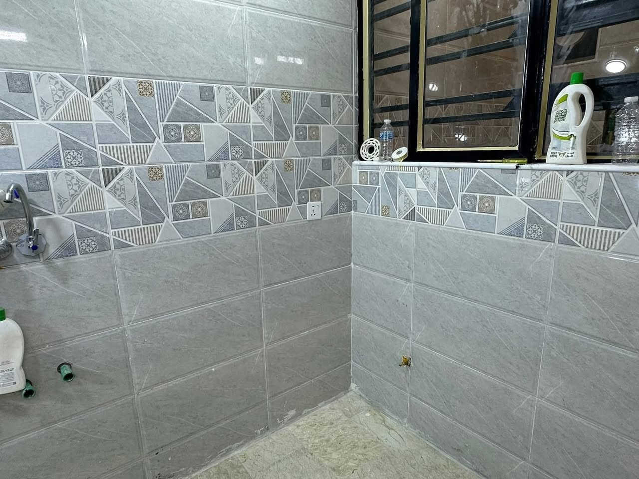 سلام عليكم 80 متر للبيع بلديات دور العمال
للأتصال ***********
