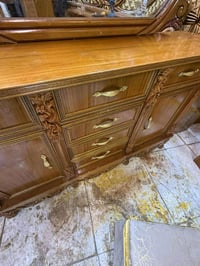 غرفه زان • نضافه ٩٠% • نقل بغداد مجاني