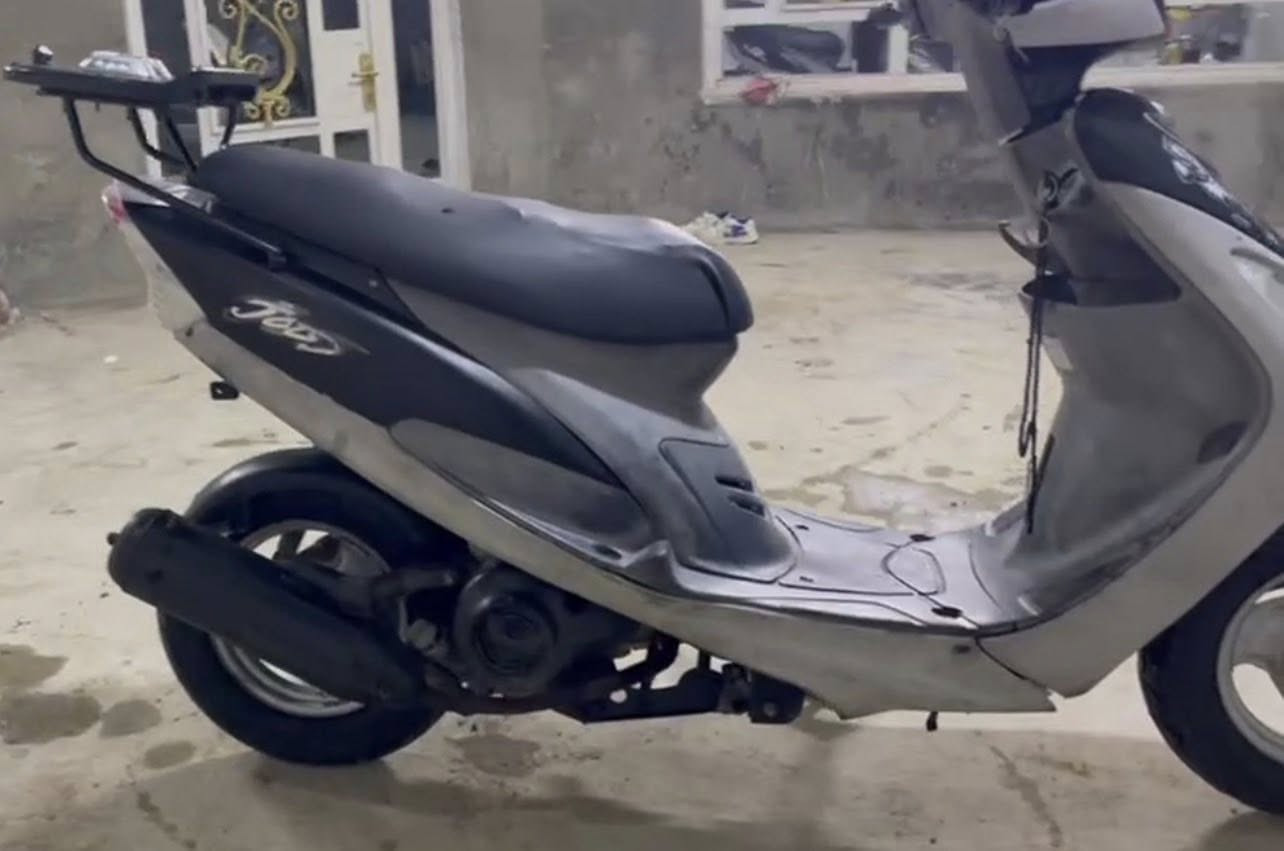 سلام عليكم دراجه منغولي دراجه خير من الله نكره وحده صبح مكينه نعومه متنسمع شرط ناعمه كلش كلشي شغال دبلات بلادي شغلات كلهن ما ناقصه فقط باتري دراجه تفحصه متبين مفتوحه بس حتا أكون صادق وياك مفتوحه مره وحده وبوشه بلاد ٤٩ عنوان حله. اكرمين سعر ٥٨٠ وبيه مجال ***********
