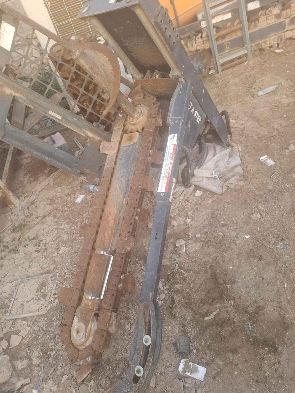 مخندقات للبيع مال بوبكات جدد الاستفسار ع الرقم ***********
