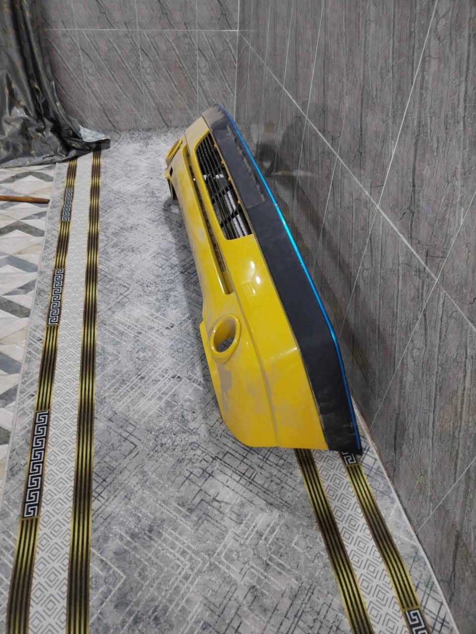 السلام عليكم
تخم تاير سايبه مع الويل +دعاميه لميس جديده َما مستخدمه ابد شرط َشخط ما بيها التايراات كلهن نظيفات بس تاير واحد اشويه متعوب مكاني نجف
سعر التايرات : 75 مع الويل
سعر الدعاميه :60 
الاستفسار ***********
