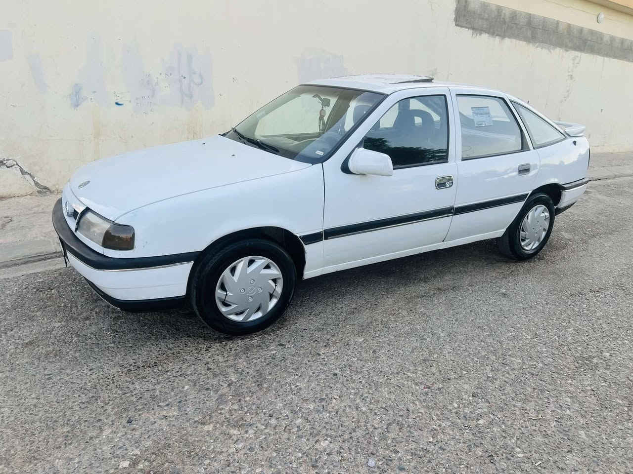 ئۆپڵ ڤیکترا بۆفرۆشتن مەکینە 20
مۆدێل 1992سەعات کەپس 
بێدەعمولێدراو بێ بۆیاغ 
سەیارەکە ئەوەلیاتە 
ماشاءاللە نمونەیە چرکەو سەت دۆلار ببڕە 
سعر 17گڵاو کەمێک مەجال 
***********
***********
