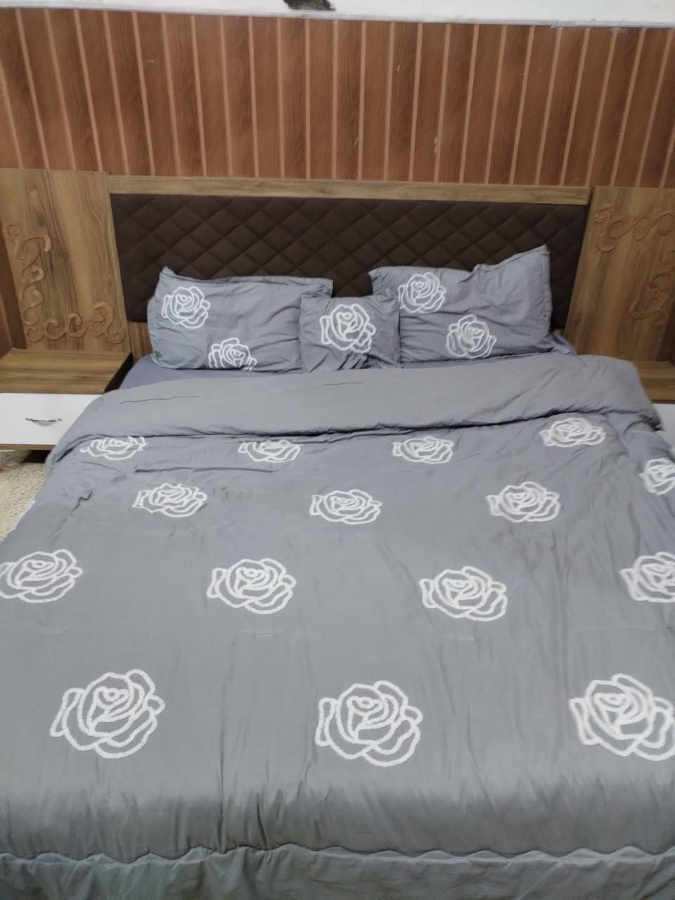 غرفة تركية للبيع
٣ أشهر من الاستعمال ٥قطع نضافة فول
السعر 250 قفل
وتساب***********
