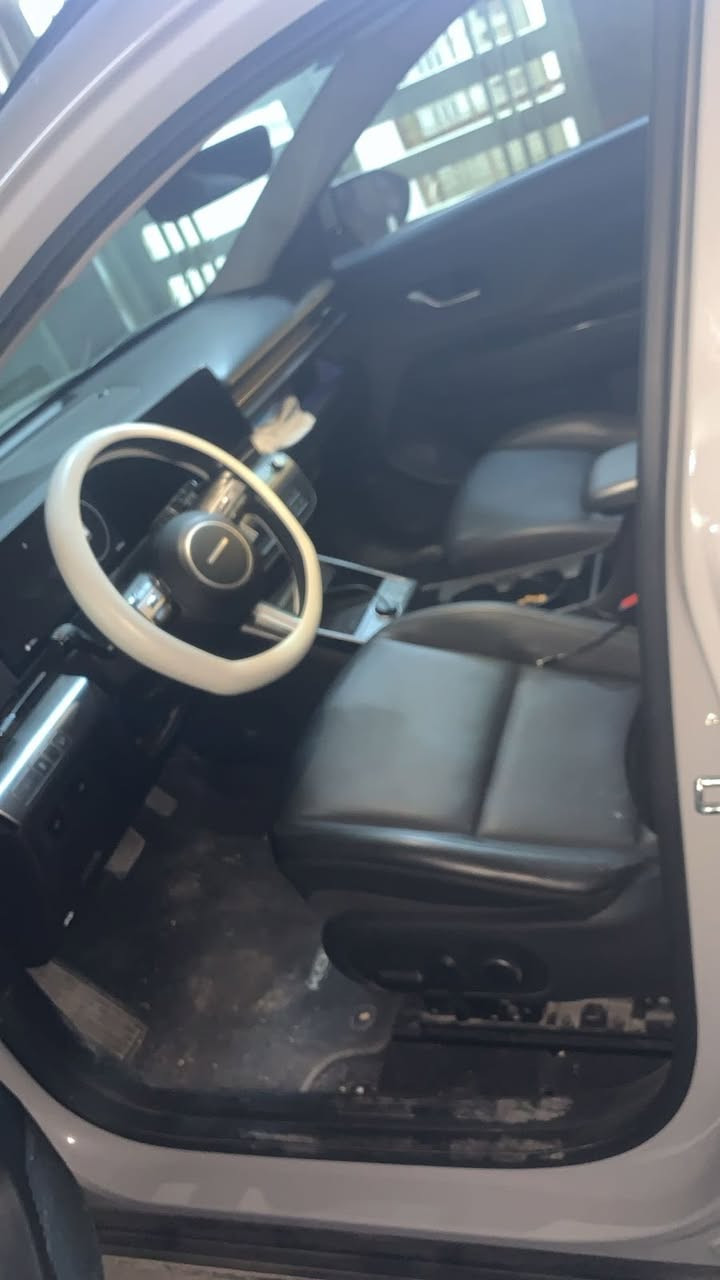 اسلام عليكم كونه ٢٠٢٤ سياره فول واحد علاه واحد وجديده ماشيه ١٣ حادثه جملق وشويه من لباب سياره حلوه وجديده لاستفسار ***********
