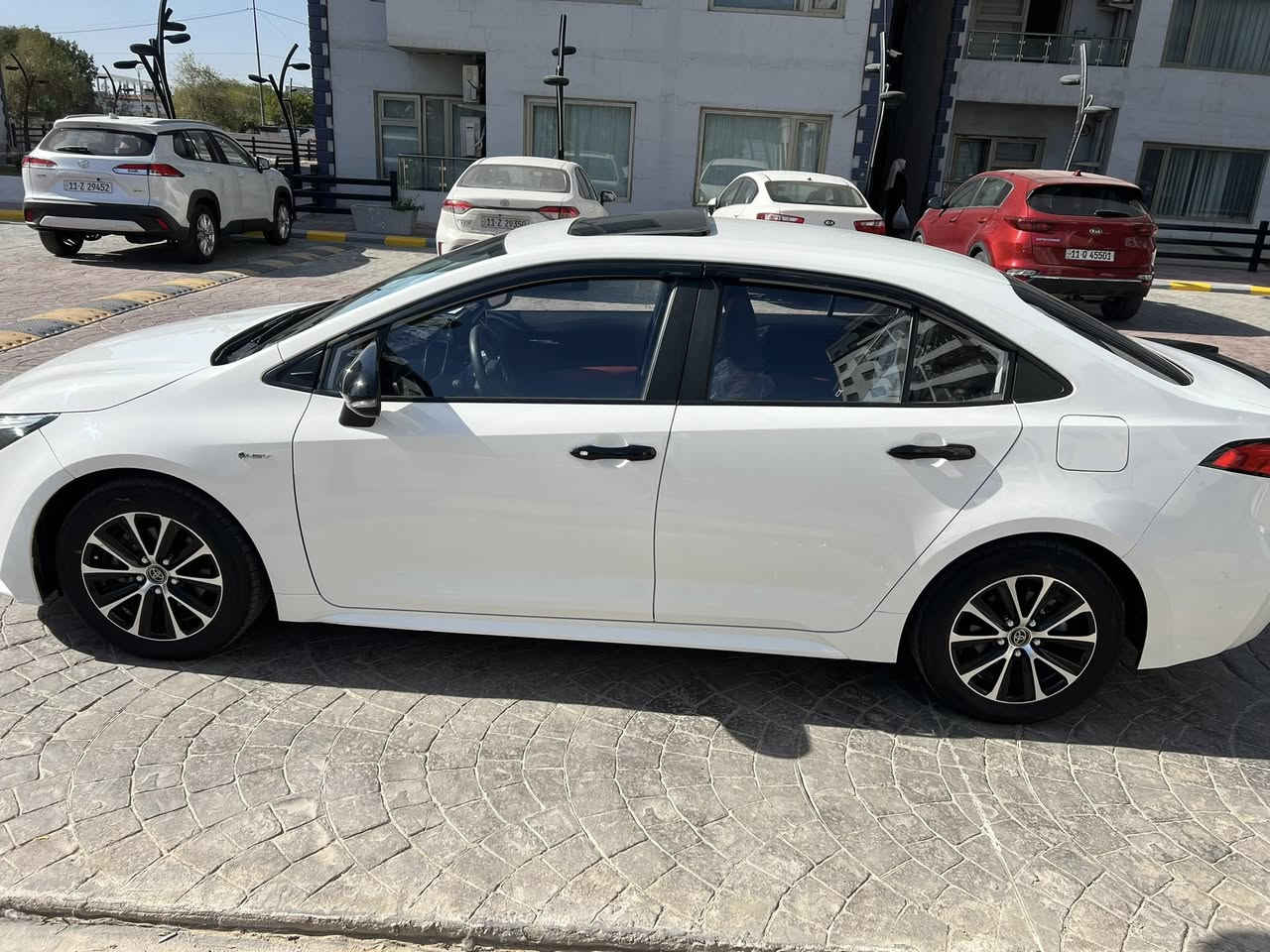 السلام عليكم كورلا 2024
مواصفات :
داخل أحمر وكرسي كهرباء 
شاشة عدادات كاملة
بصمه 
اوتو هولد
سايد بريك دكمه 
تحكم استيرن فول
3 مودات قيادة
‏EV مود
توقف ذاتي
رادار امامي  وجانبي 
مانع انزلاق 
مكينه 1800 هايبرد
🚨ماشيه. 42 الف 
🚨 بارد  قليل كلش وموضح بلصور 
🚨مكانها: بغداد السيديه 
🚨السعر 144 وبيها مجال
أتصل وبيك خير وادلل
***********
