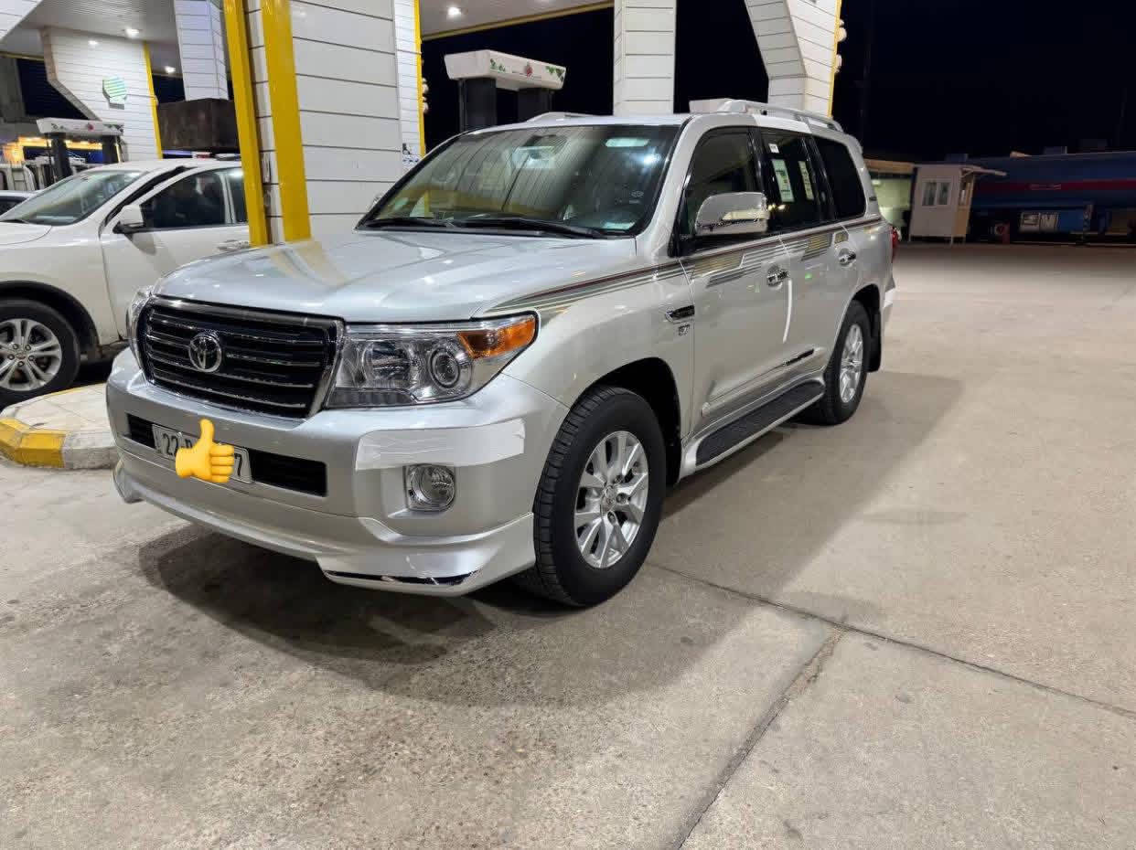 الاندكروز 2011ستينيه 8سلندر4600 سياره جاهزه 
مكينه وكير كفاله تخم تاير سياره جديده بيها صبغ اثر خط طابع بدون داخل سياره كلش حلوه وجديده رقم اربيل جديد تحويل فول سياره مراوس بحدث فقط لاندكروز ***********
