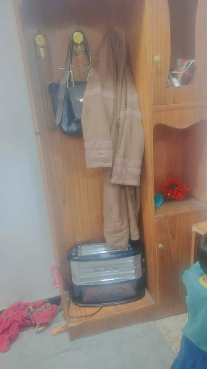 سلام عليكم غرفه نوم للبيع سعر ٣٥٠
***********
